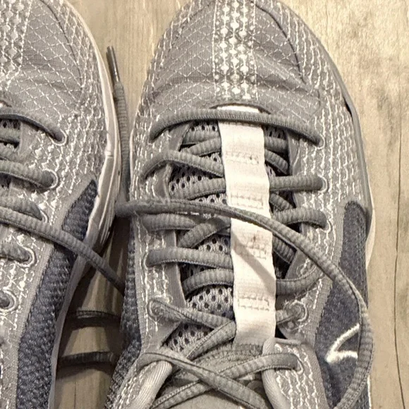 Nike Sneakers - Picture 5 of 7